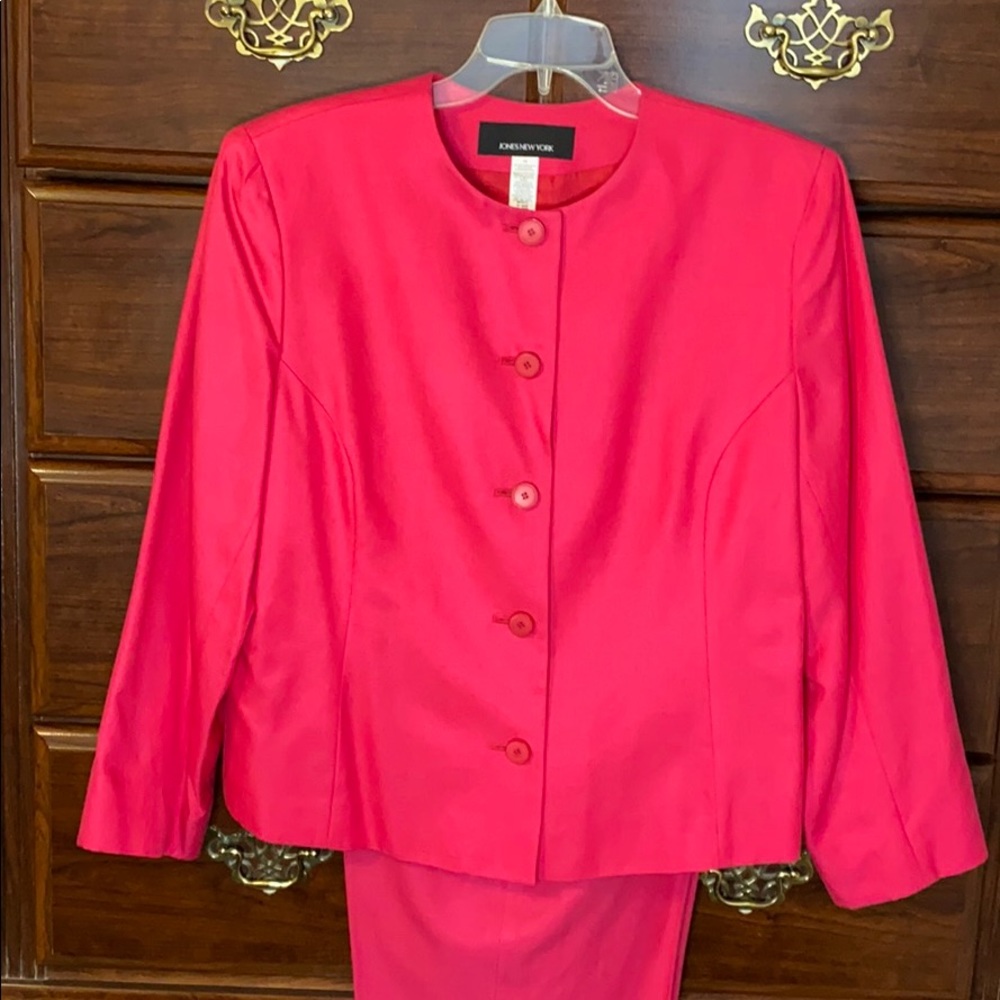 Jones New York Capri pant suit
